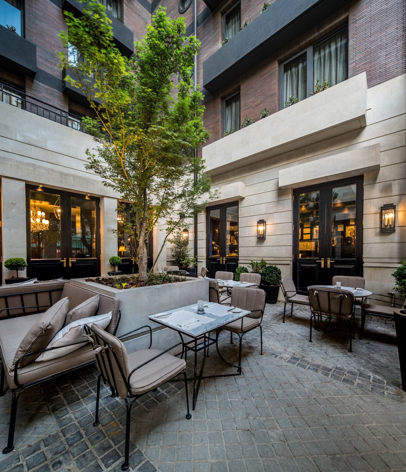 The Singular Santiago - Courtyard