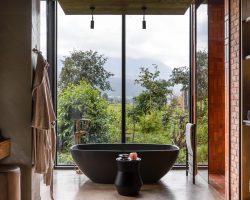 AF_Rwanda_Valcanoes National Park_Singita Kwitonda Lodge-bath