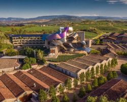 EU_Spain_La Rioja_Hotel Marques de Riscal-areal view